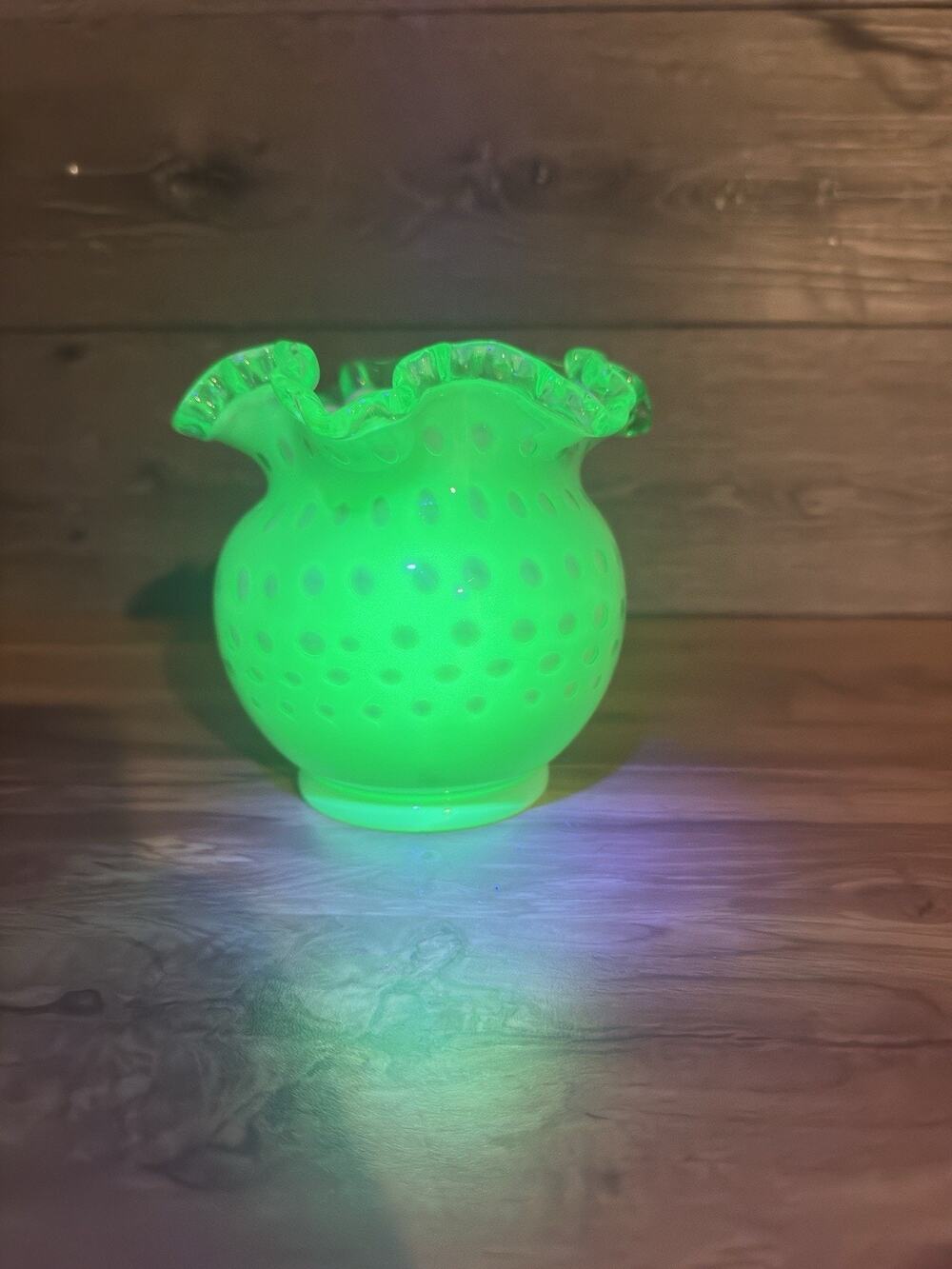 Fenton Handmade Jade Opalescent Coin Dot Ruffled Vase 5.5" Uranium Glass.